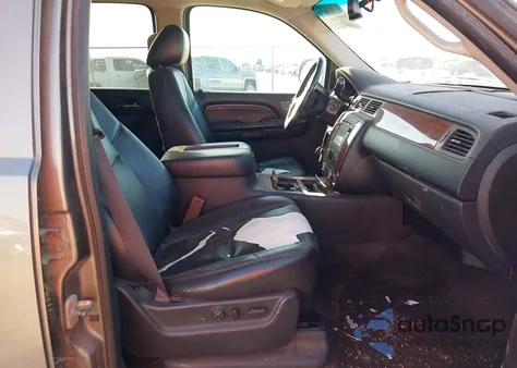 2012 Chevrolet Tahoe Ltz z USA, uszkodzony, nr VIN 1GNSKCE05CR221629